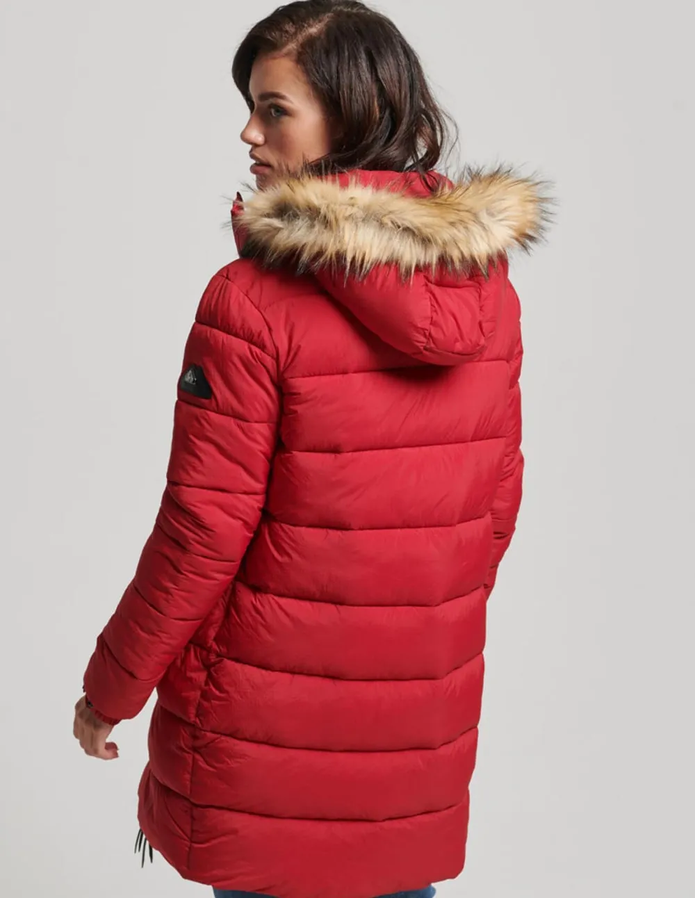 Parka Superdry con Capucha Roja Mujer